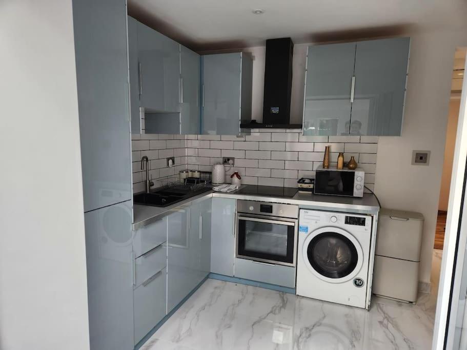 Spacious And Bright One Bedroom Apartment Oxford Exteriér fotografie